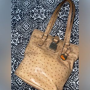 Vintage Dooney & Bourke Leather Ostrich Embossed Bucket bag W/Pin and lock